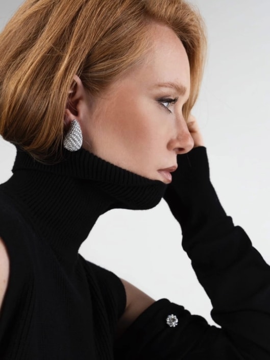 Agenzia Modelle Brescia • VANESSA B • Fotomodella Influencer, WOMEN, Fotomodella Legs / Hand, Fotomodella Over 30