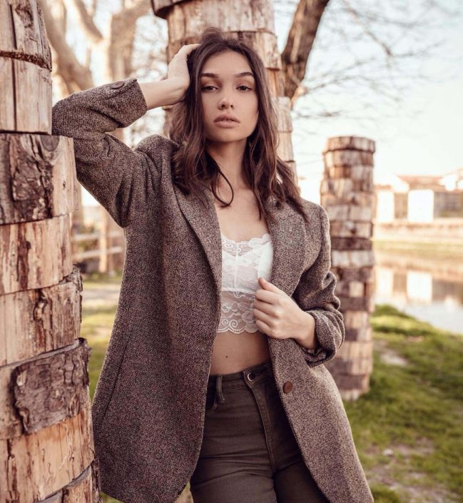 Agenzia Modelle Brescia • VICTORIA P • NEW FACES, Fotomodella Over 20, Fotomodello Under 18, Fotomodella
