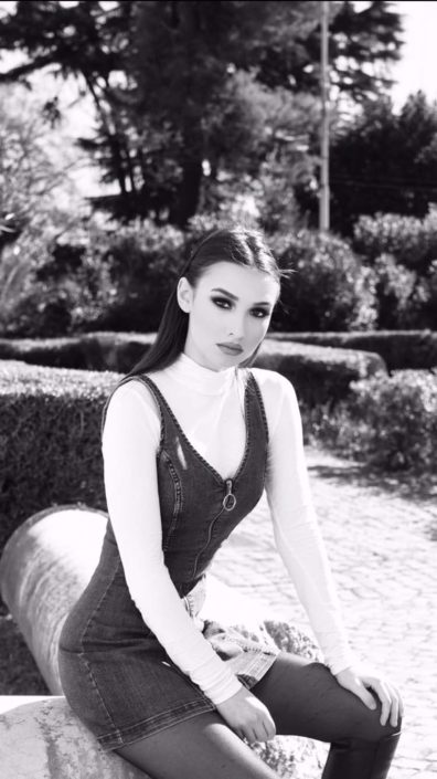Agenzia Modelle Brescia • VICTORIA P • NEW FACES, Fotomodella Over 20, Fotomodello Under 18, Fotomodella