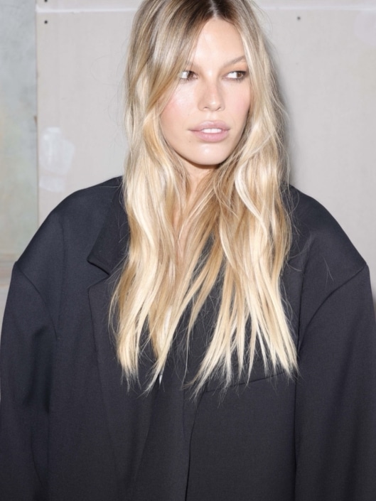 Agenzia Modelle Brescia • VIRGINIA A • Fotomodella Influencer, WOMEN, Fotomodella Legs / Hand, Fotomodella Over 30, Fotomodella Over 20