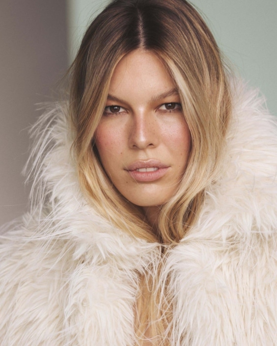 Agenzia Modelle Brescia • VIRGINIA A • Fotomodella Influencer, WOMEN, Fotomodella Legs / Hand, Fotomodella Over 30, Fotomodella Over 20