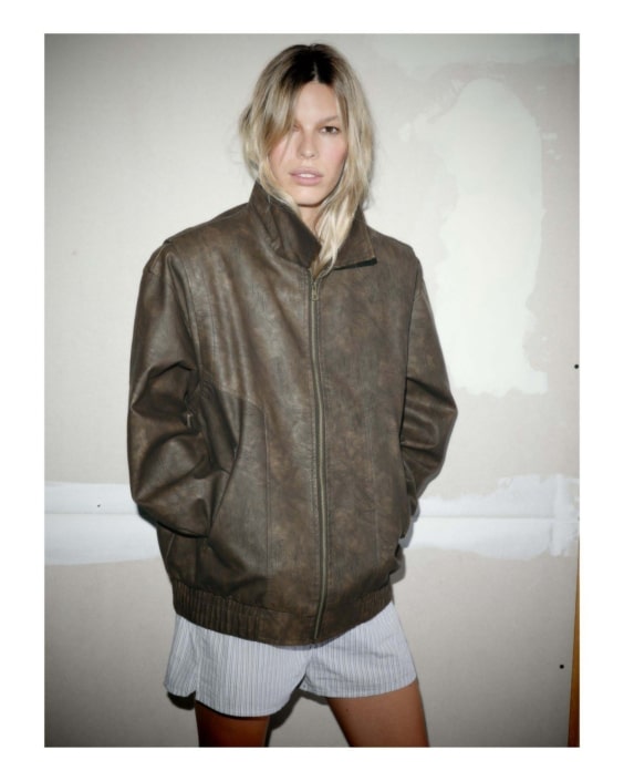 Agenzia Modelle Brescia • VIRGINIA A • Fotomodella Influencer, WOMEN, Fotomodella Legs / Hand, Fotomodella Over 30, Fotomodella Over 20