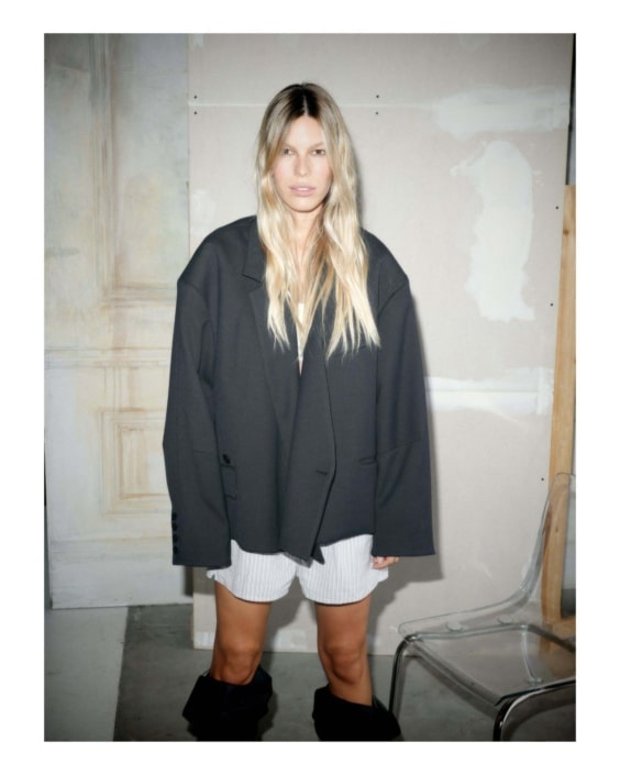 Agenzia Modelle Brescia • VIRGINIA A • Fotomodella Influencer, WOMEN, Fotomodella Legs / Hand, Fotomodella Over 30, Fotomodella Over 20