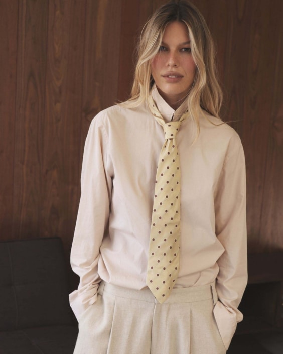 Agenzia Modelle Brescia • VIRGINIA A • Fotomodella Influencer, WOMEN, Fotomodella Legs / Hand, Fotomodella Over 30, Fotomodella Over 20