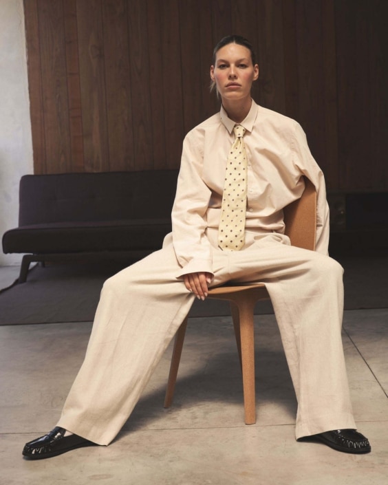 Agenzia Modelle Brescia • VIRGINIA A • Fotomodella Influencer, WOMEN, Fotomodella Legs / Hand, Fotomodella Over 30, Fotomodella Over 20