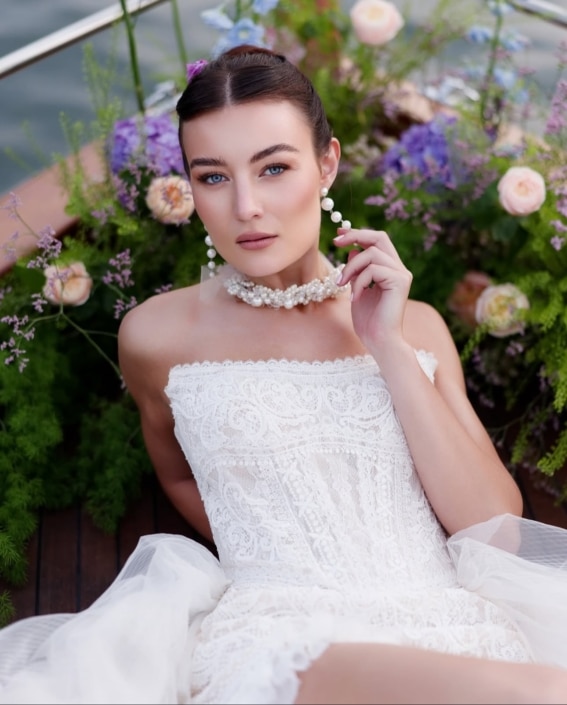 Agenzia Modelle Brescia &bull; ALESSIA AC &bull; Fotomodella Influencer, WOMEN, Fotomodella Legs / Hand, Fotomodella Di Colore, Fotomodella Over 30