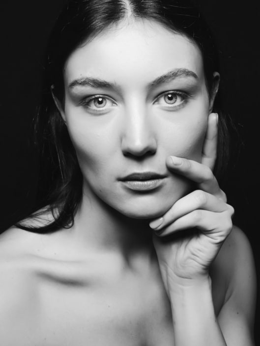 Agenzia Modelle Brescia &bull; ALESSIA AC &bull; Fotomodella Influencer, WOMEN, Fotomodella Legs / Hand, Fotomodella Di Colore, Fotomodella Over 30